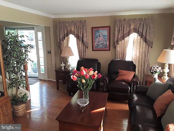 4th image of 4900 Frishman Ct