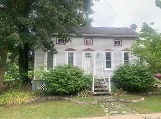 465 Schoolhouse St, Ortonville, MI