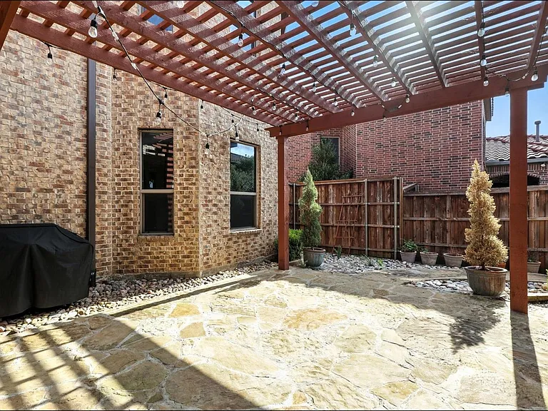 1733 Adalina Dr — Photo 29