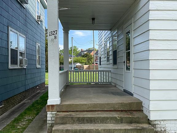 3rd image of 1327 Nottoway Ave #B
