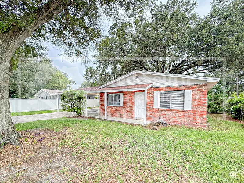 3 bed, 1.5 bath, 1234 sqft, $1,800 — Photo 3