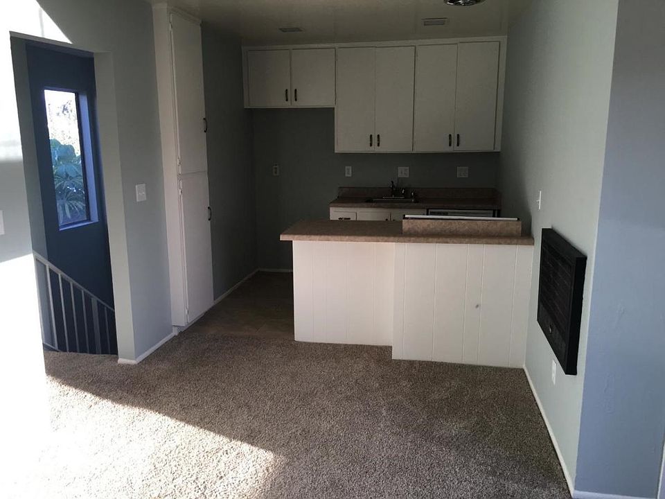 2nd image of 310 21st St APT B