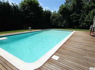 14 Central Ave, East Quogue, NY 11942