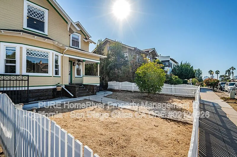 3 bed, 2.5 bath, 1750 sqft, $3,695 — Photo 3