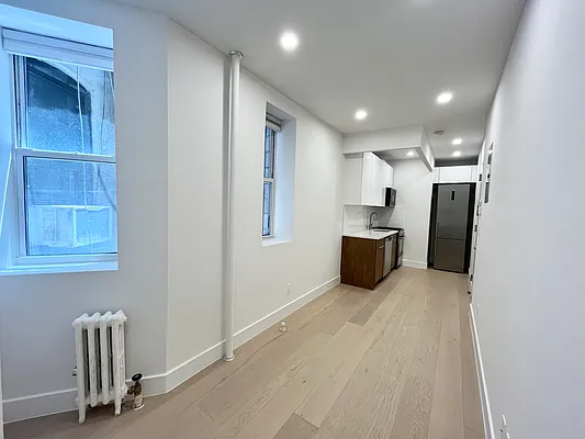 Rented by VRE | media 6