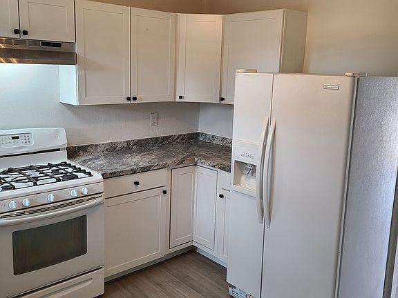 5th image of 2121 Perry Rd SW Unit 3