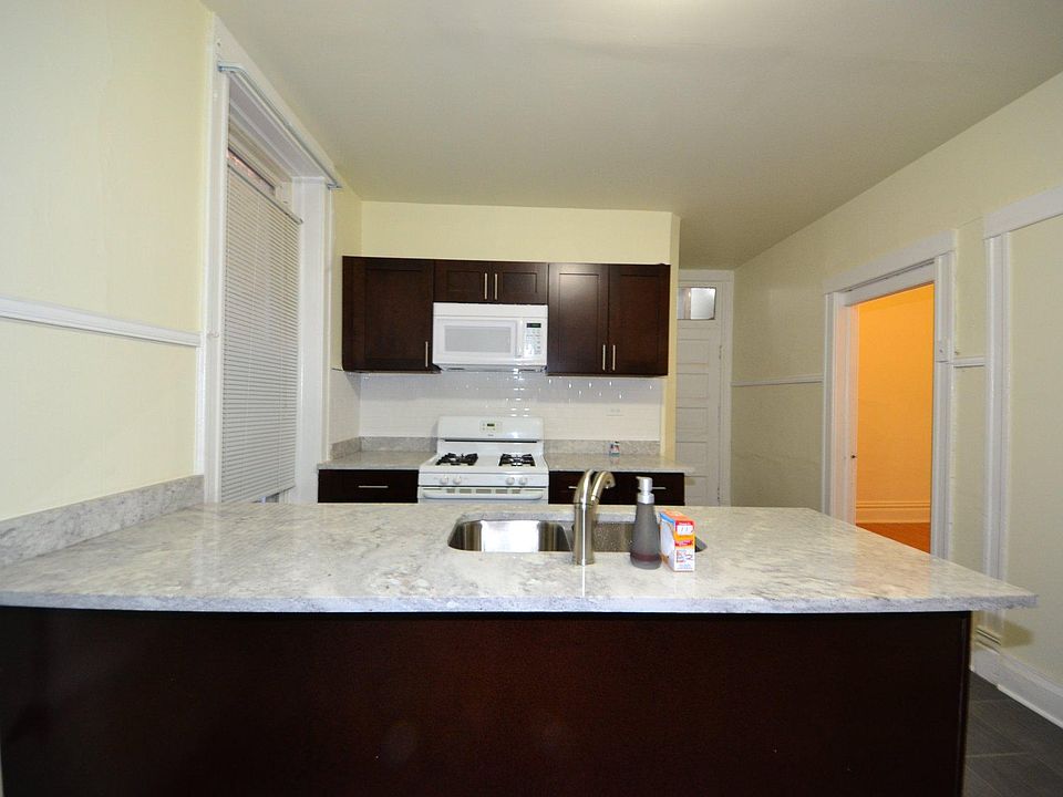 1st image of 2918 S Emerald Ave #1F