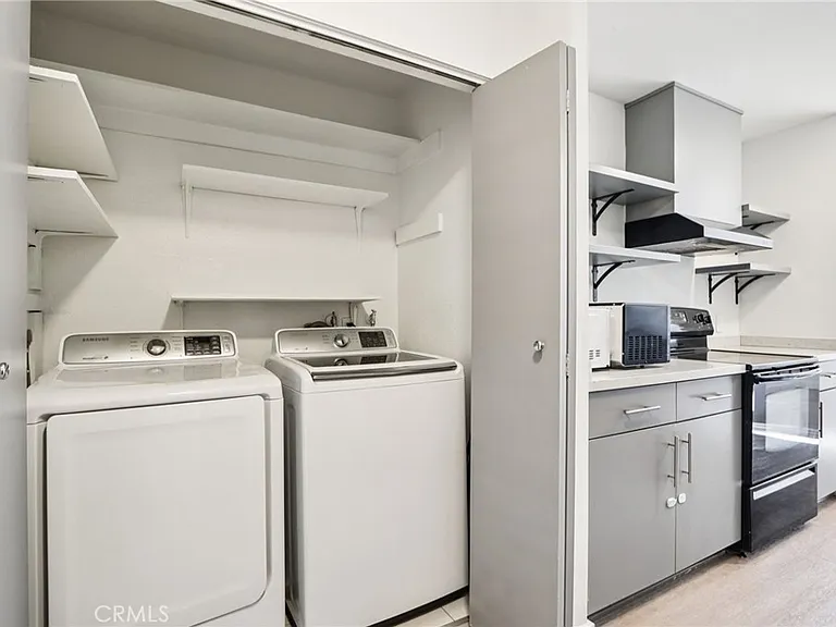 403 N Oakhurst Dr #204 — Photo 3