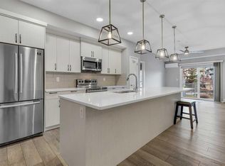 370 E Harvest Hills Cmn NE #113, Calgary, AB T3K2M8