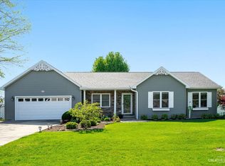 806 Burgess Dr, Utica, IL 61373