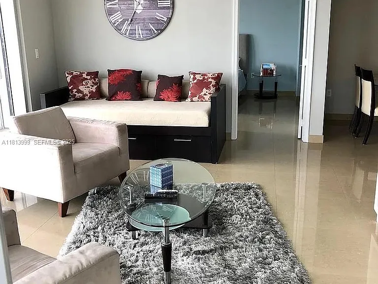 1750 N Bayshore Dr #15F — Photo 2