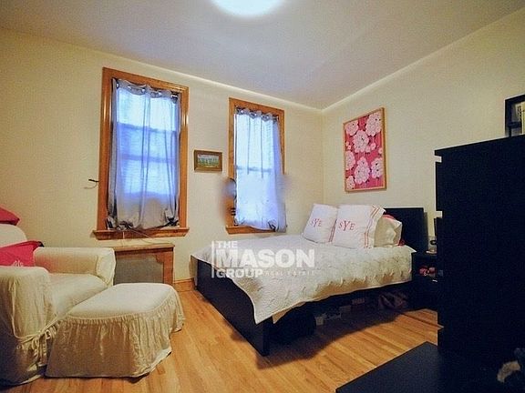 3rd image of 200 W 93rd St APT 1H