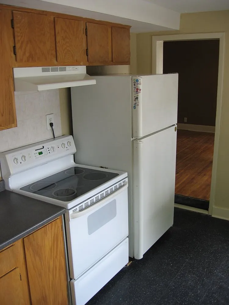 2 bed, 650 sqft, $1,100 — Photo 2