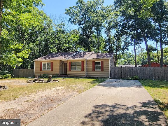 2nd image of 436 Vine Ave