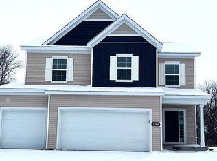 1889 Charleston Ln, Waconia, MN 55387