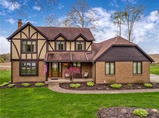 3990 Walnut Wood Way, Uniontown, OH 44685