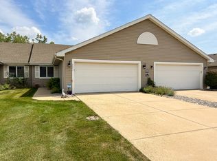 8673 Calhoun Pl, Crown Point, IN 46307