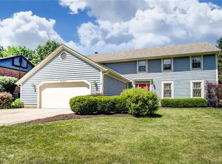 2623 Wood Bluff Ln, Dayton, OH 45458