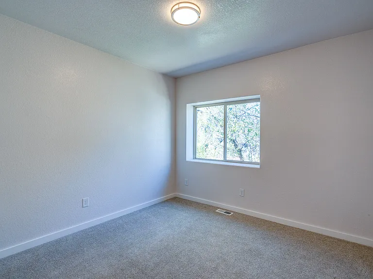 818 E Cucharras St — Photo 16
