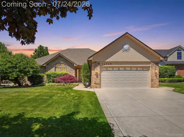 14949 Crofton Dr, Shelby Township, MI 48315