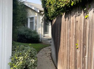 329 1/2 N Winnipeg Pl, Long Beach, CA 90814