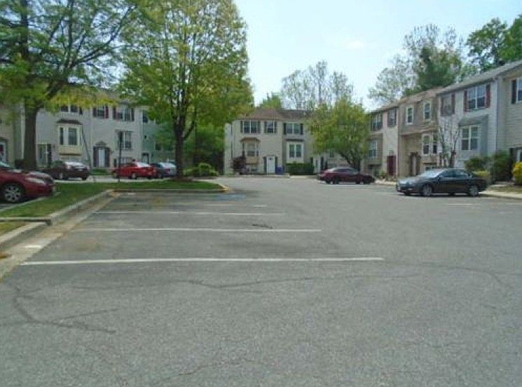 2nd image of 14552 London Ln