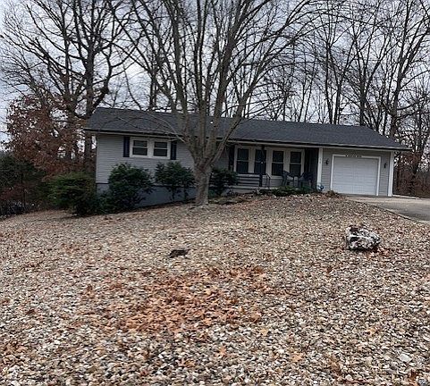 2nd image of 16 Basildon Dr