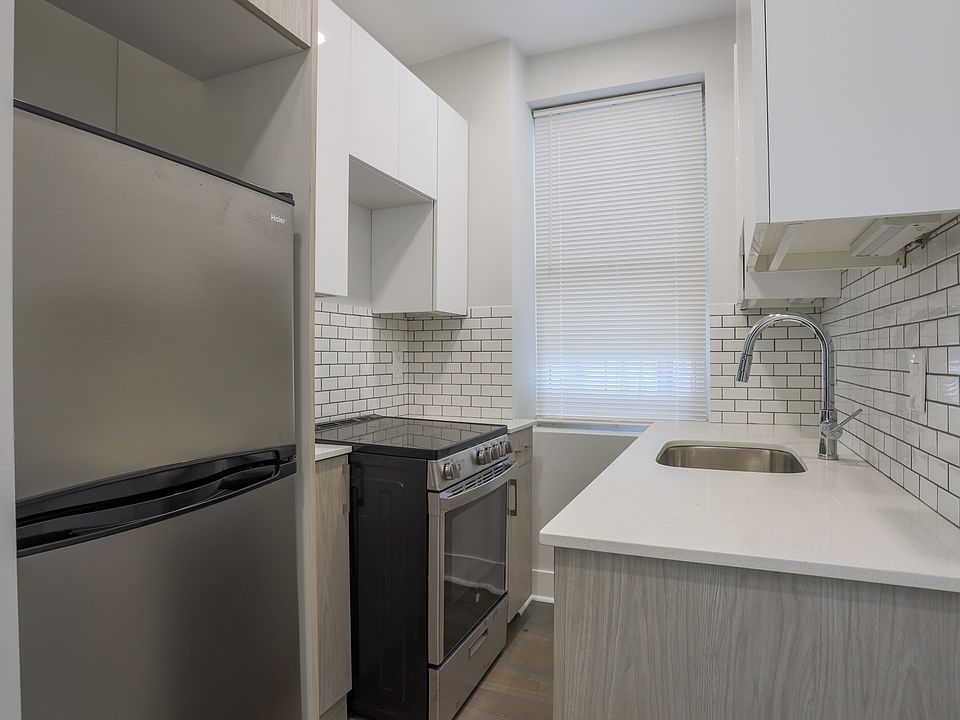 1st image of 235 Park Dr APT 9