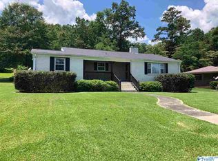 62 Iris Rd, Gadsden, AL 35901