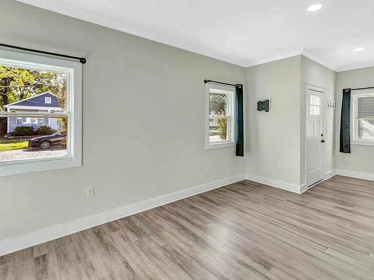 Light and Bright Living Room