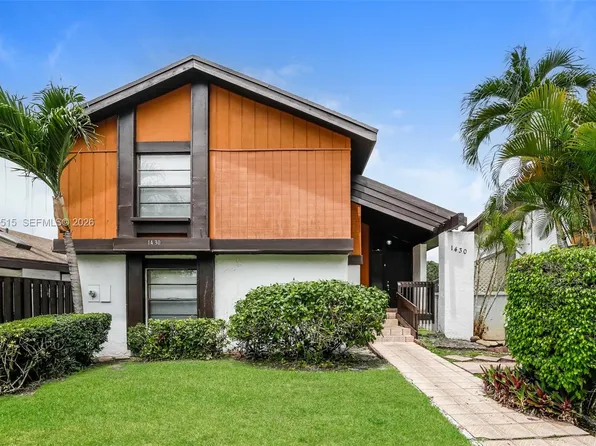 1430 W Sandpiper Cir, Hollywood, FL 33026
