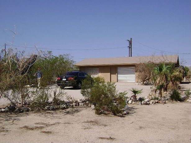 2 Car garage with 2 bonus rooms