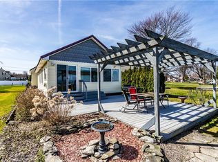 685 Rugby Rd, Bridgeport, NY 13030