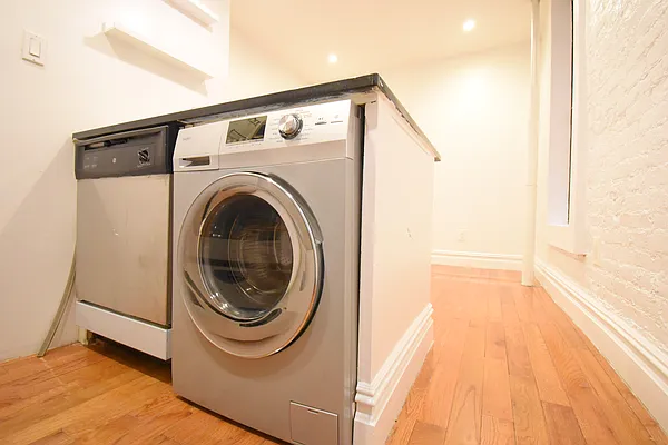 Rented by Triplemint | media 19