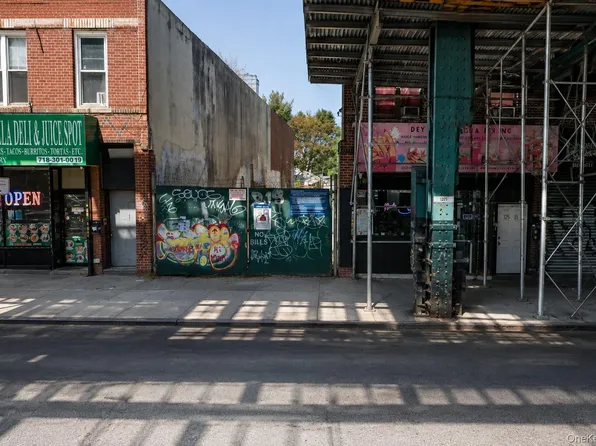 12513 Jamaica Avenue, Richmond Hill, NY 11418
