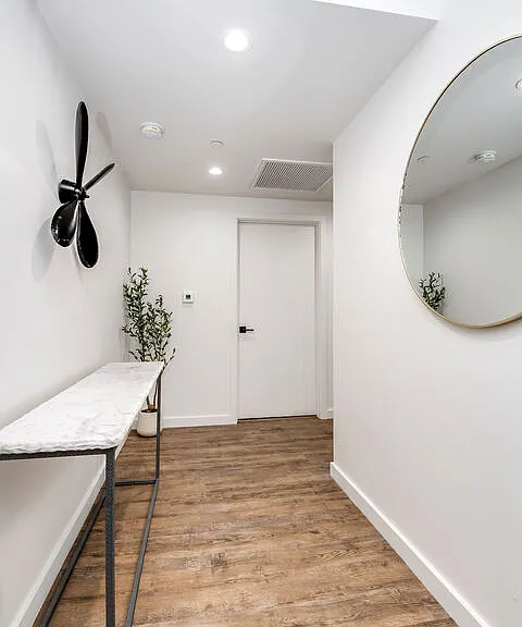124 S Croft Ave #103 — Photo 2