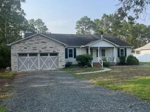 1070 Grant Cir, Southport, NC 28461