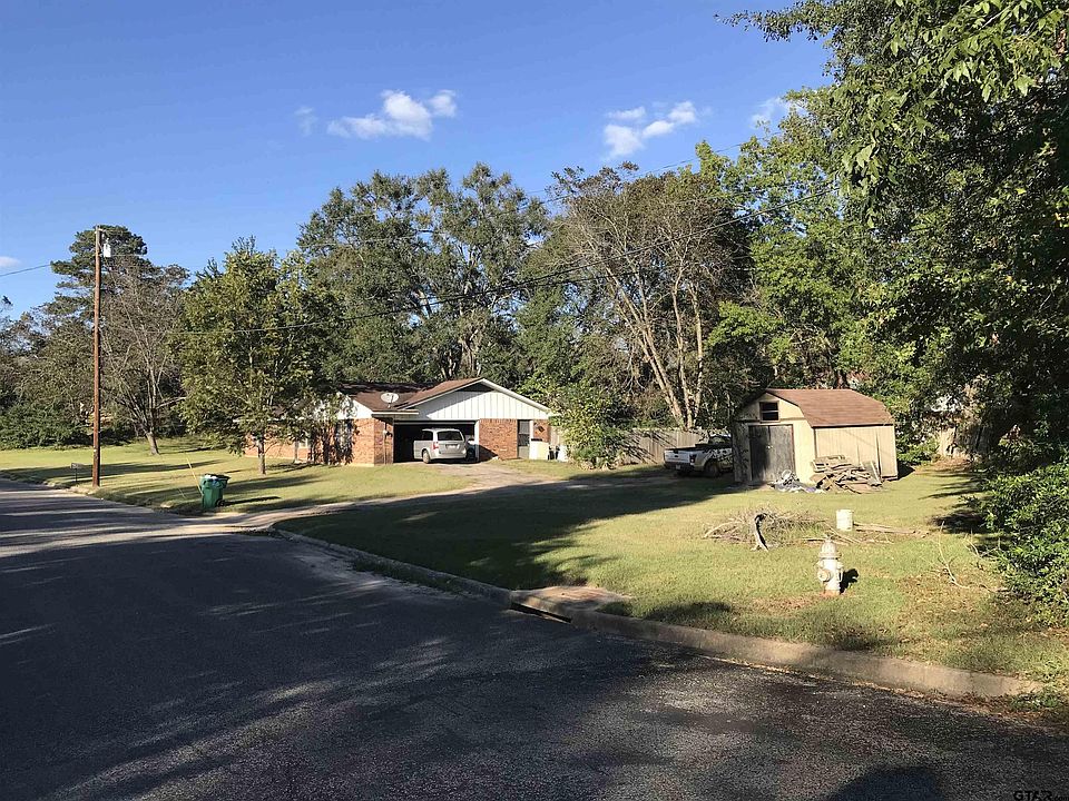 1st image of 104 N Pope Dr