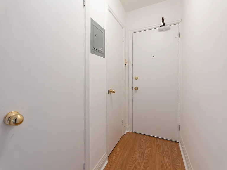 330 Chisholm Ave #12 — Photo 5