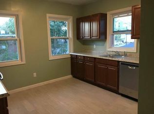 27 Mechanic St, Quincy, MA 02169