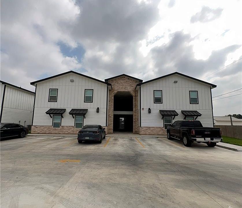 1st image of 716 Ragland St Unit 8