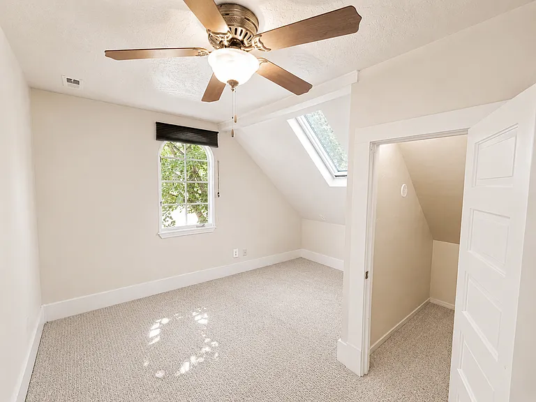 146 NW Jefferson Pl — Photo 26