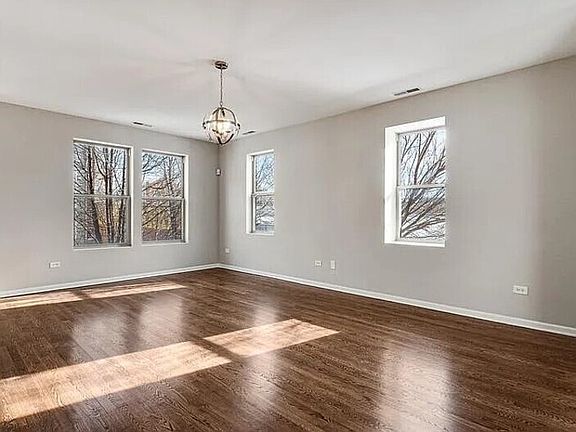 4th image of 3211 W Lexington St Unit 3B