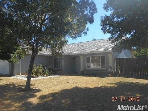 2nd image of 1656 Alberta St