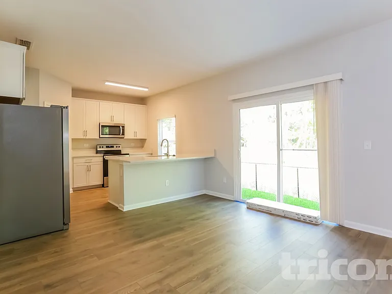 2077 Dutton Island Oaks Way — Photo 4