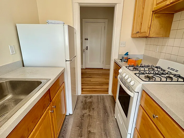 46 Englewood Ave #1 — Photo 10