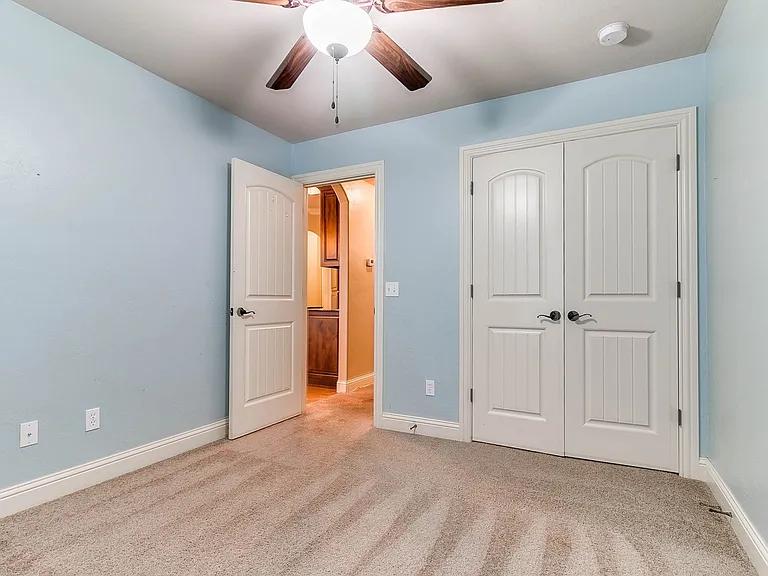 4909 Kelly Lakes Dr — Photo 47
