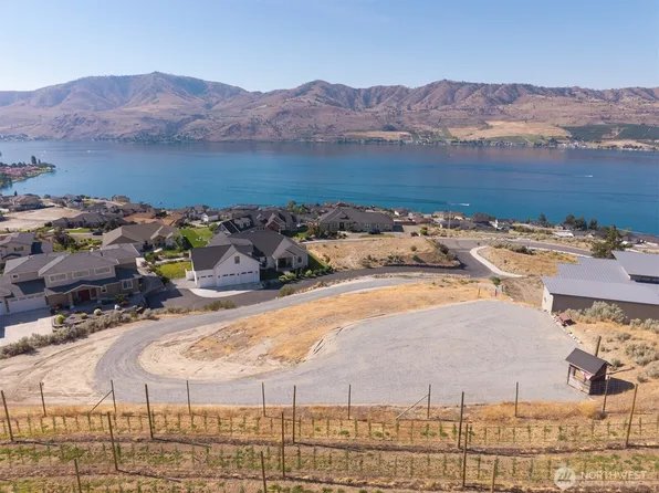101 Lake Ridge Drive, Chelan, WA 98816