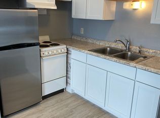 3206 Heatherton Dr #1, Davenport, IA 52804