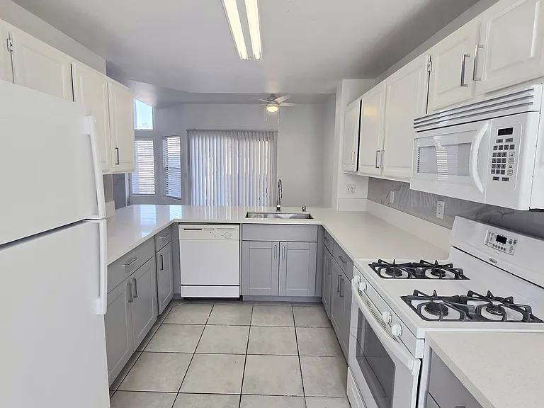 5125 W Reno Ave #1015 — Photo 3